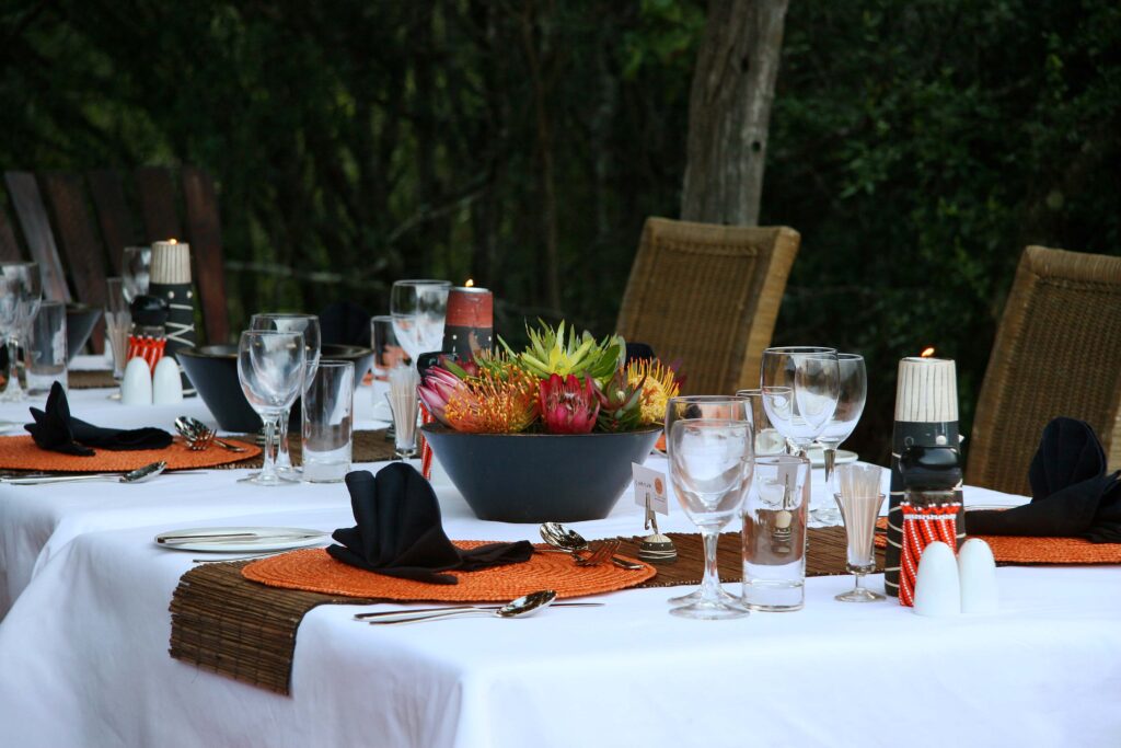 "Amakhala Safari Lodge: The Heart of Unforgettable Safari Adventures" &ndash; Amakhala Game Reserve